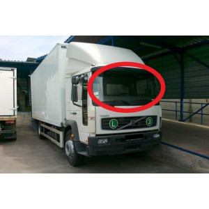 Volvo FL(стекло лобовое)
